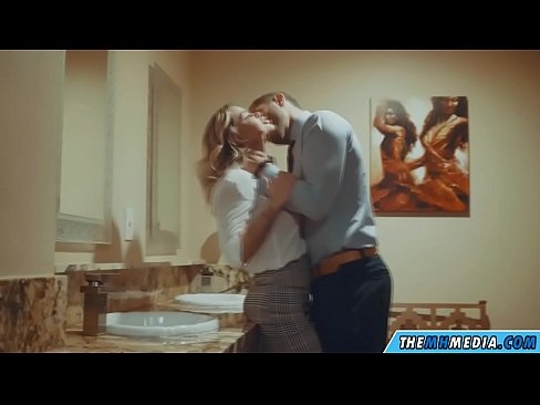 ❤️ Вақте ки як малламуй busty шумо дар як ҳоҷатхона ҷамъиятӣ seduces ❌ Порно босифат дар tg.hentai-id.ru ❌️❤